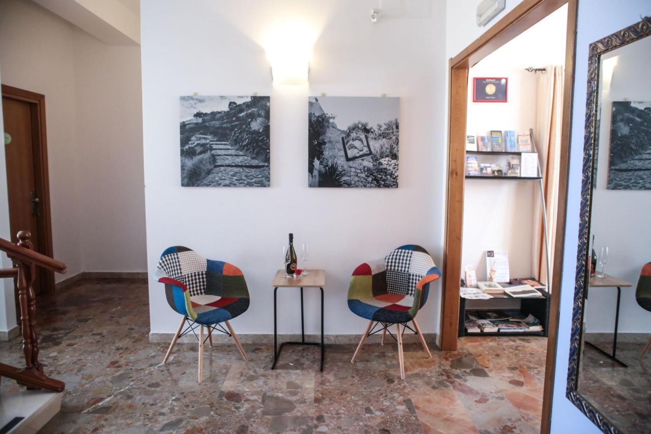 Hotel I Colori Sant'Antioco Exterior photo