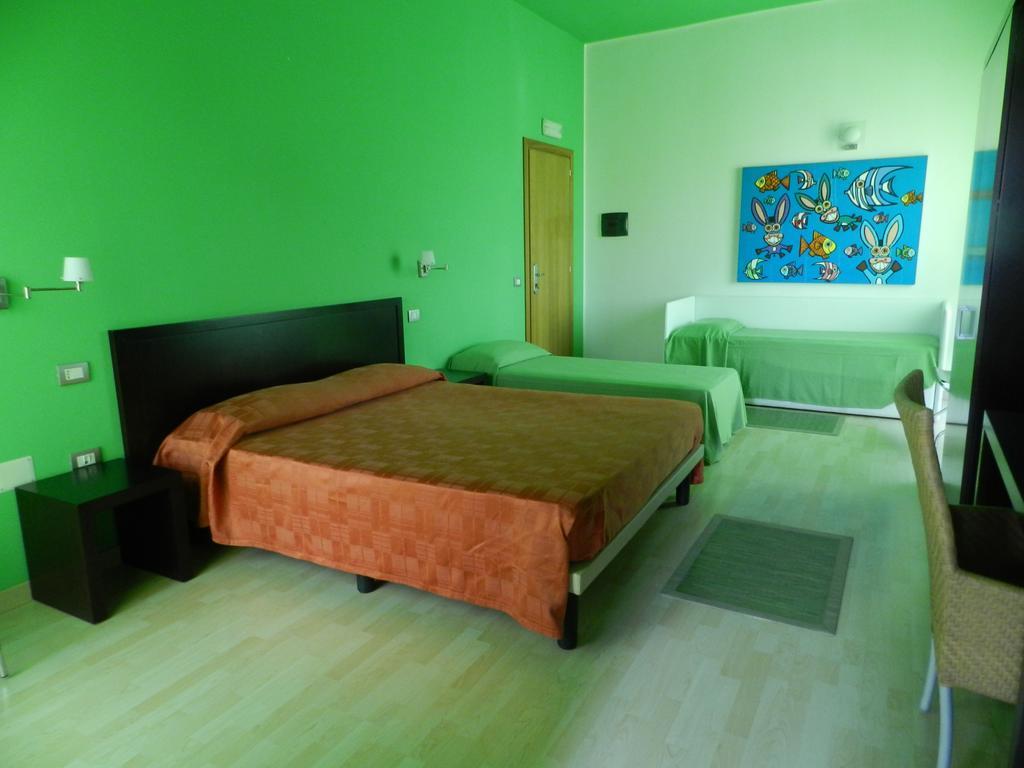 Hotel I Colori Sant'Antioco Exterior photo